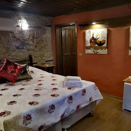 Demeter Rose Stonehouse Pansion Antalya