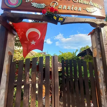 Demeter Rose Stonehouse Pansion Pansiyon *