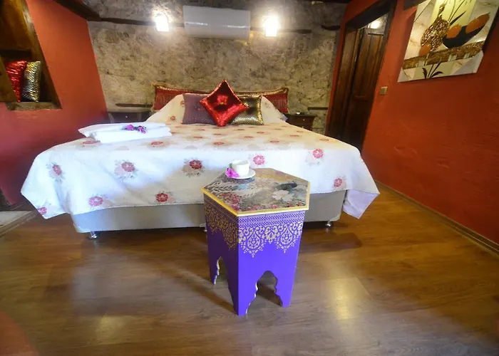 Demeter Rose Stonehouse Pansion * Antalya