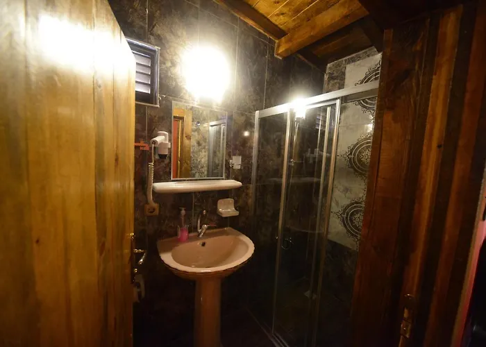 Demeter Rose Stonehouse Pansion * Antalya