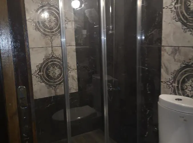 Demeter Rose Stonehouse Pansion