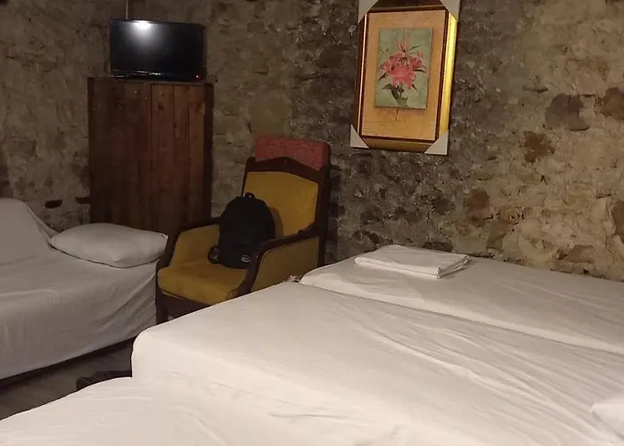 Demeter Rose Stonehouse Pansion Habitación en casa particular