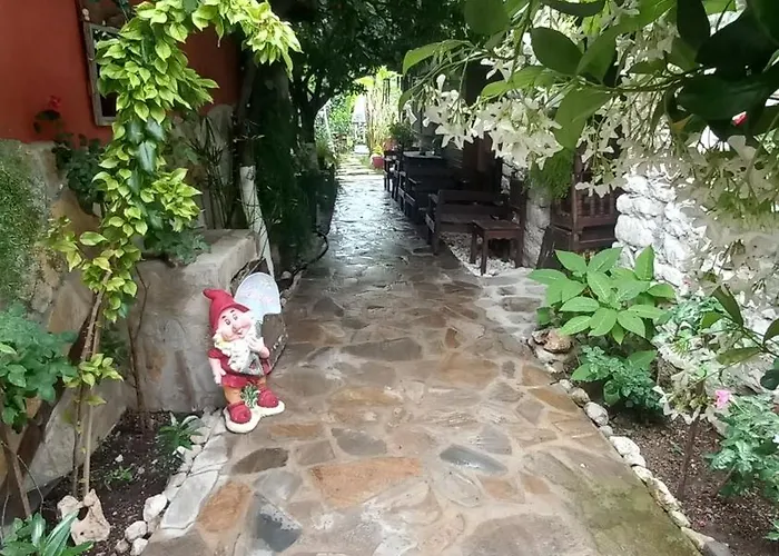 Demeter Rose Stonehouse Pansion Antalya